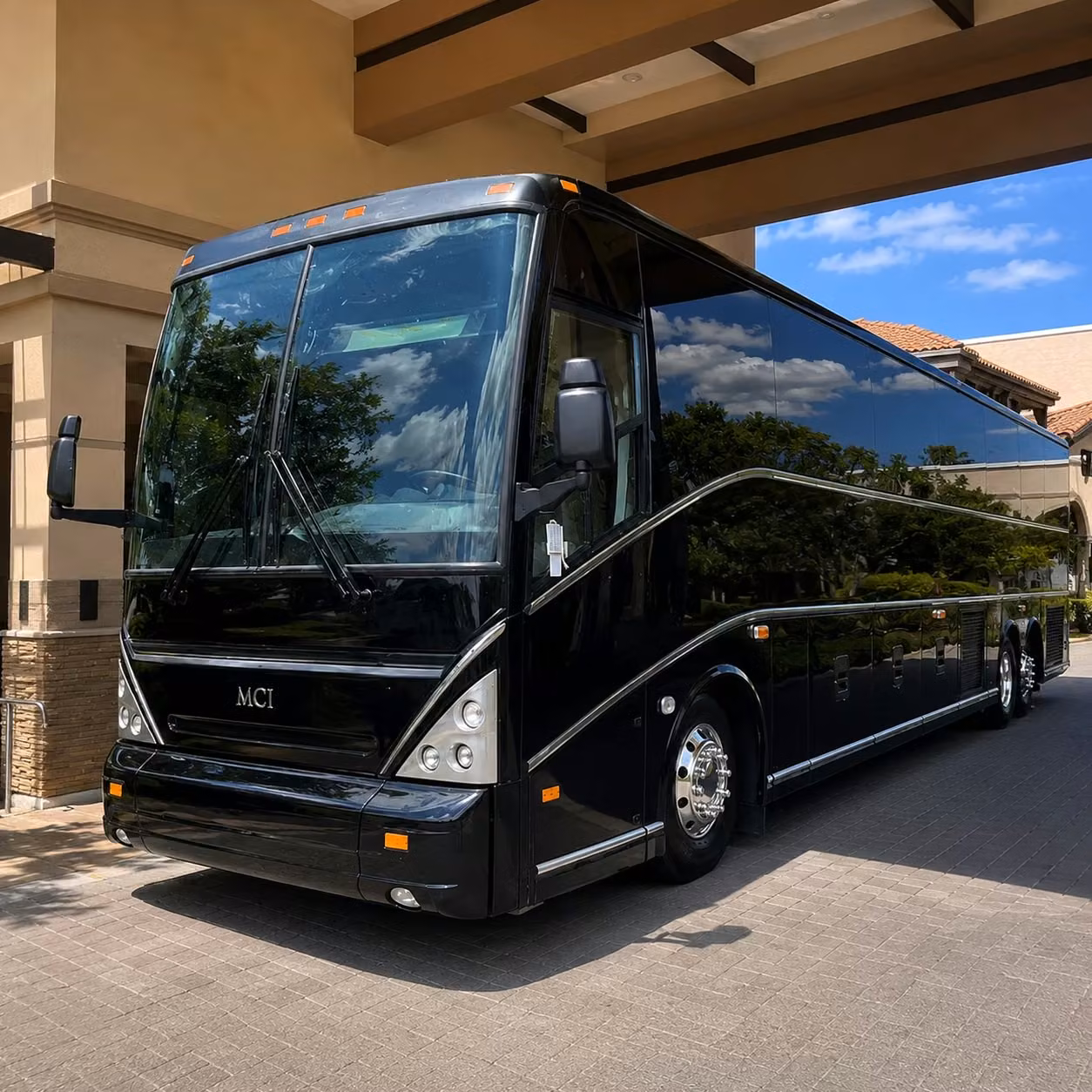 shuttle buses for concerts performances and outdoor events at tuacahn and beyond